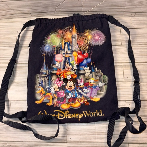 Walt Disney World character drawstring backpack - Picture 1 of 6